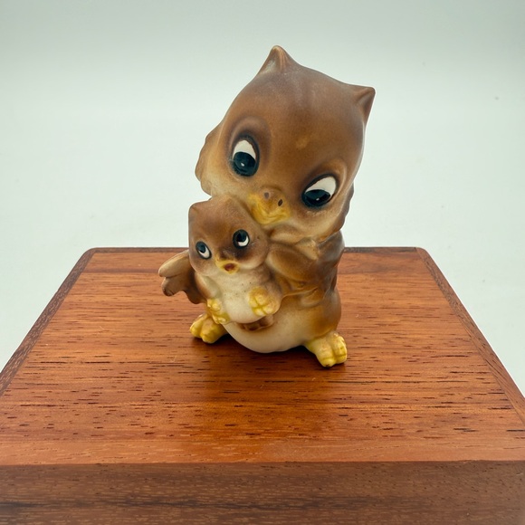 Vintage 1960's Josef Ceramic Owl Holding Baby Figurine - Picture 1 of 6